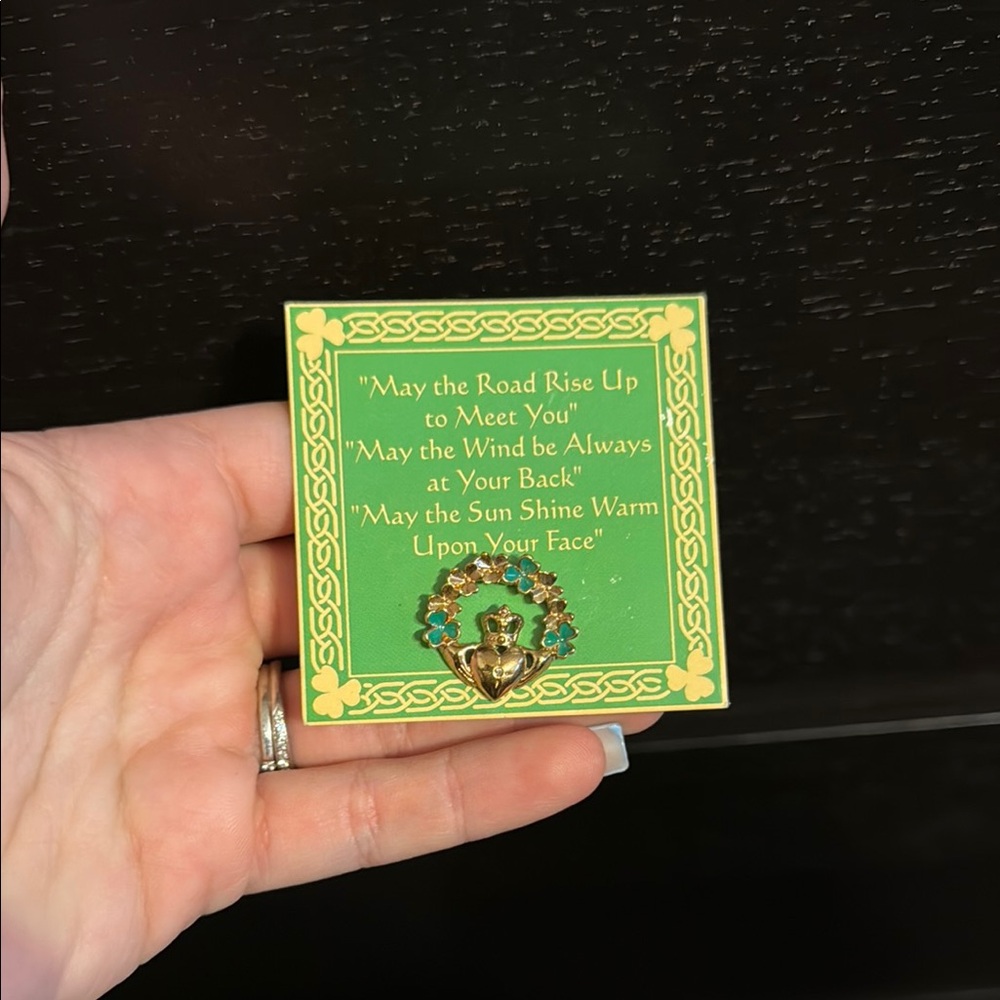 NEW - Claddagh Pin